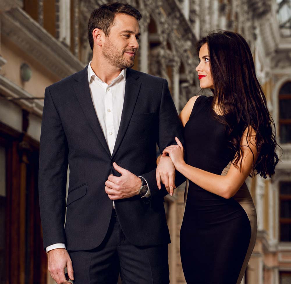 Couple laughing together on a relaxed second date
